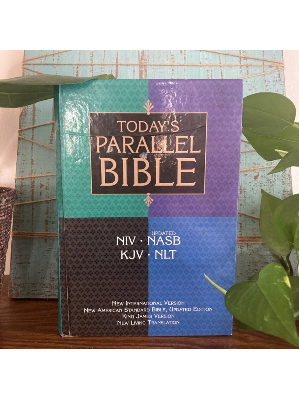 Today's Parallel Bible NIV NASB KJV NLT 2000 Zondervan HC